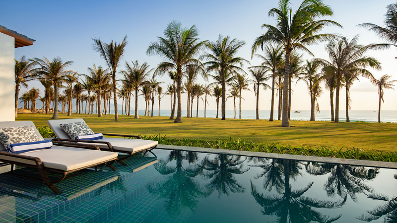 s-beach-front-villa-pool-1-cr-800x450