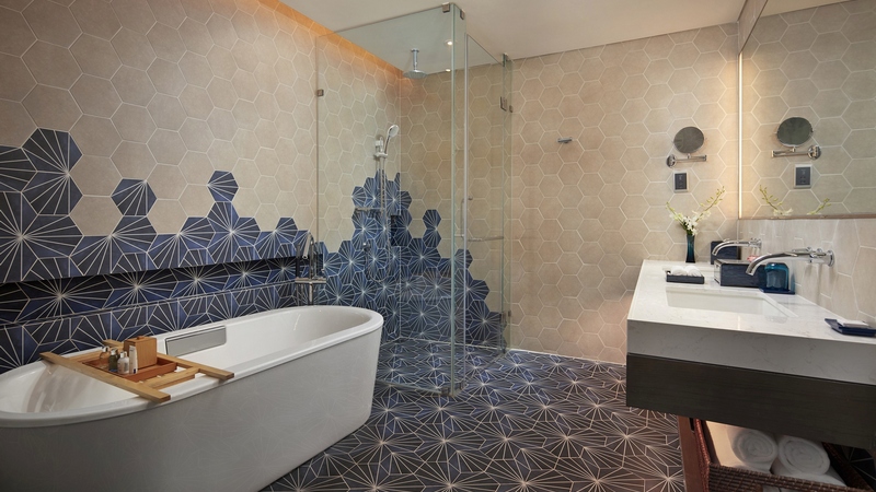 s-deluxe-bathroom-cr-800x450